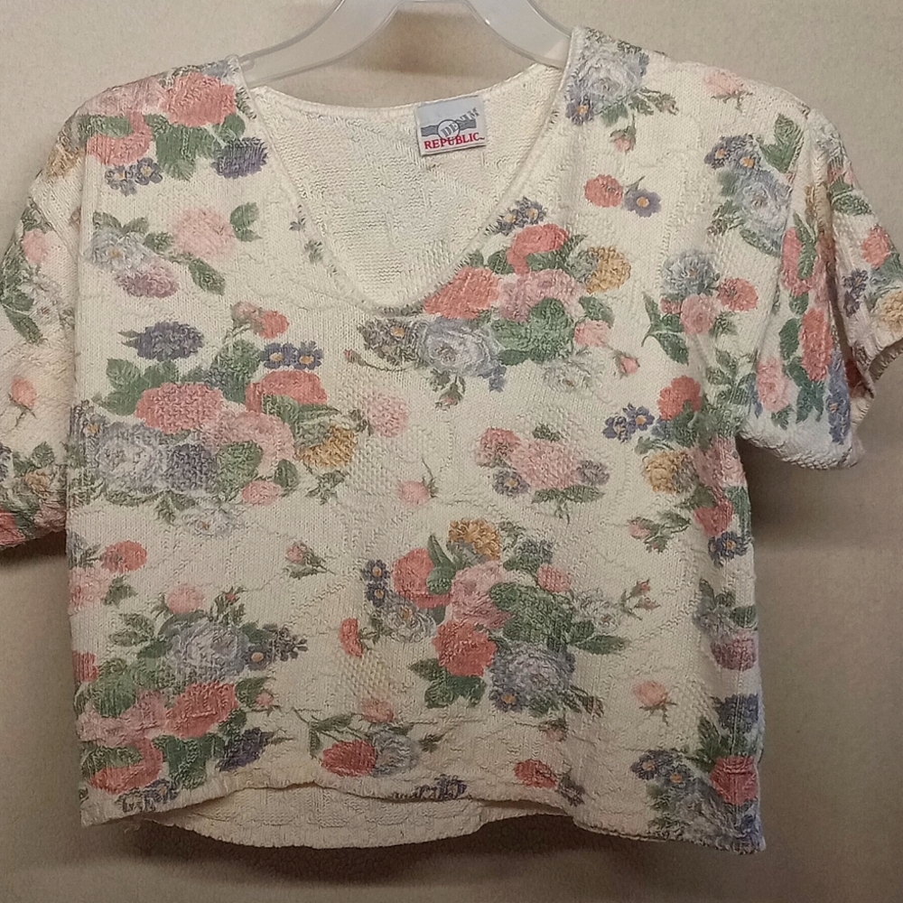 Pink blue and indigo rose knit short sleeve sweater #014